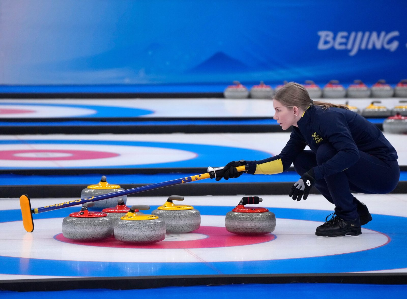 Curling Sport Guide: 6 Powerful Reasons Fans Love It.